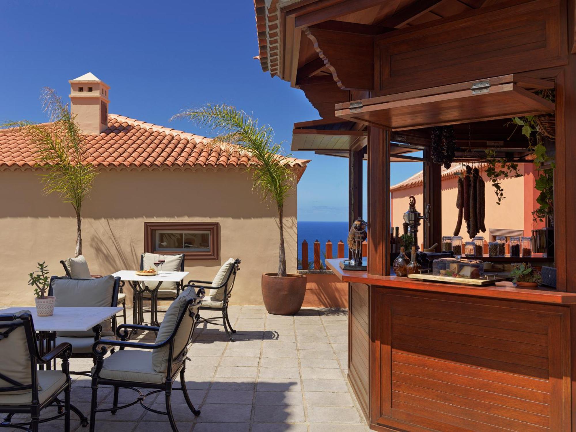 Hacienda del Conde member of Meliá Collection - Adults Only Hotel Buenavista Del Norte Exterior foto The bar at the hotel